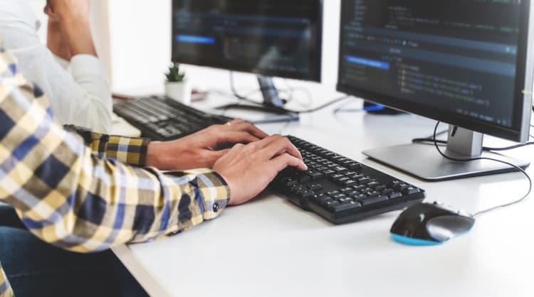 Student-Q-A-Tom-Romi-Danieluk-1.jpg Student-Q-A-Tom-Romi-Danieluk-1.jpg